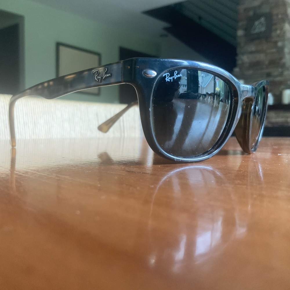 Ray-Ban Tortoise Wayfarer Sunglasses Timeless Design